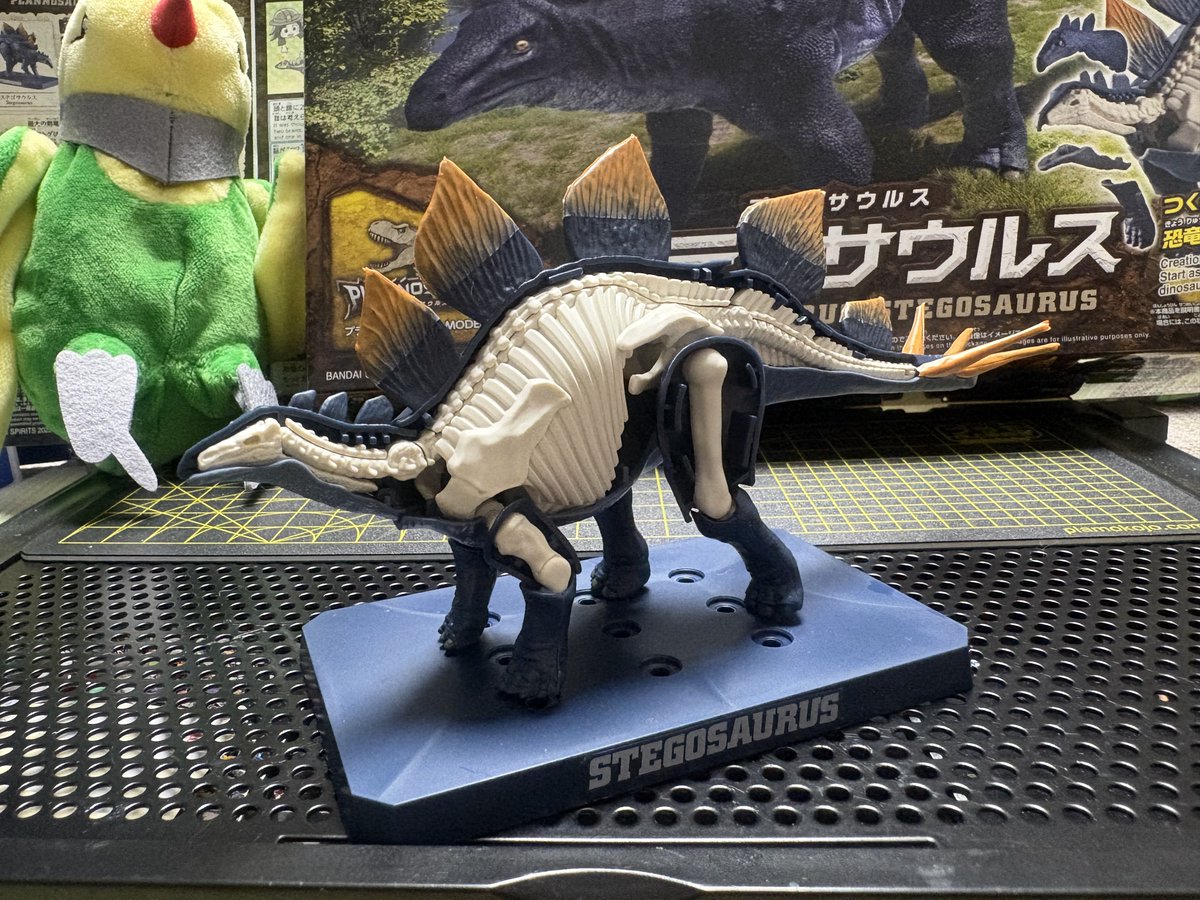 agusta_f4_spr's tweet photo. 🦖恐竜模活🦕

以前購入した恐竜くんを
ハーフ&amp;ハーフで作成しました😆
サクッと作れるのがオススメ💡

次はTREXを買って塗装したいなぁ

#ボクの恐竜誕生
#めいガーデン
#リンプラ https://t.co/1OKKG9WLMQ