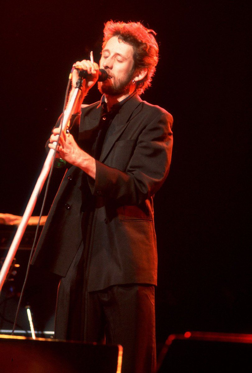 PunkRockStory's tweet photo. 40 years ago today
Shane MacGowan of the Pogues, performs onstage at the Vic Theater, Chicago, Illinois, July 12, 1986
Photo by Paul Natkin
#punk #punks #punkrock #CelticPunk #folkpunk #ShaneMacGowan #ThePogues #history #punkrockhistory #otd https://t.co/YdMLvOxmnZ