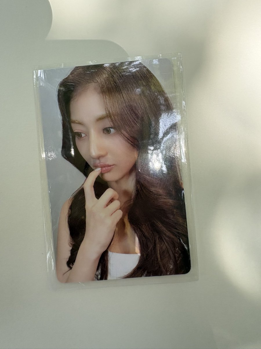 SAIDA00115810's tweet photo. TWICE 韓国POPUP スクラッチ　入場特典　トレカ　交換     교환
譲　ジヒョ 지효
求 ダヒョン 다현

KSPODOME 現地にて交換お願いします！
 #TWICE  #POPUP https://t.co/hQ8He9suQj