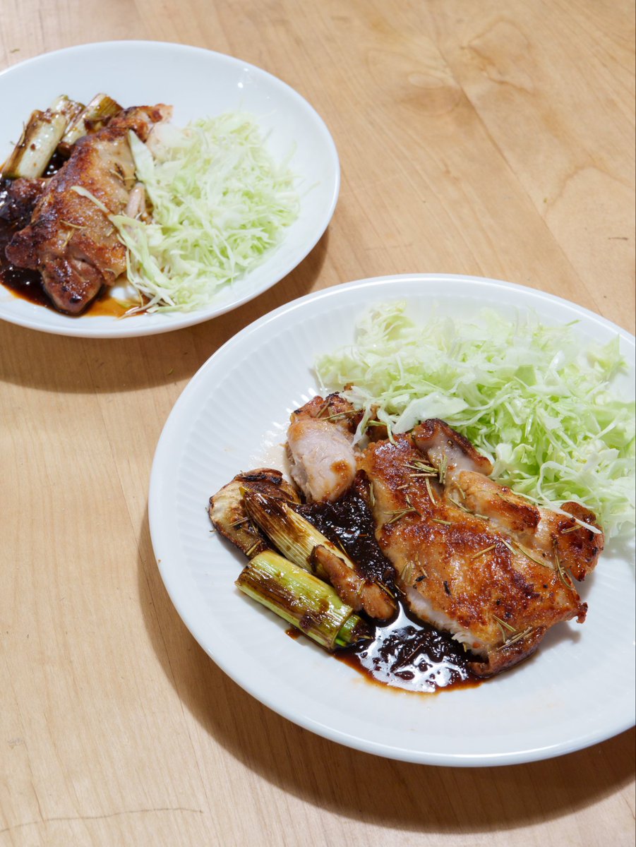 kim_yusuke's tweet photo. 牛、豚ときて、ついに鳥
鳥は火加減難しい気がして最後にしてた

パリパリにしたくて、ちと火が強すぎた
少しだけパサパサになったけど、ギリいける
次は気をつけよう https://t.co/ygIitFVUdF