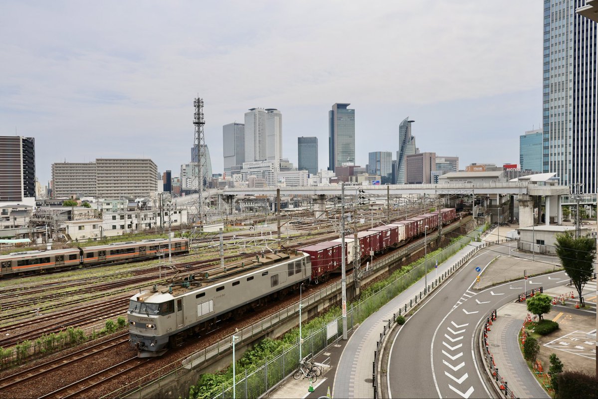 hideg1206's tweet photo. EF510-510＋コキ
4084ﾚ、1521ﾚ  仕業:富山A16

2026年７月12日（日）
銀ゴトー来名のため、朝から蝉の鳴き声を聞きながら、お迎えしてきました🥰 https://t.co/5HBPezVNSq