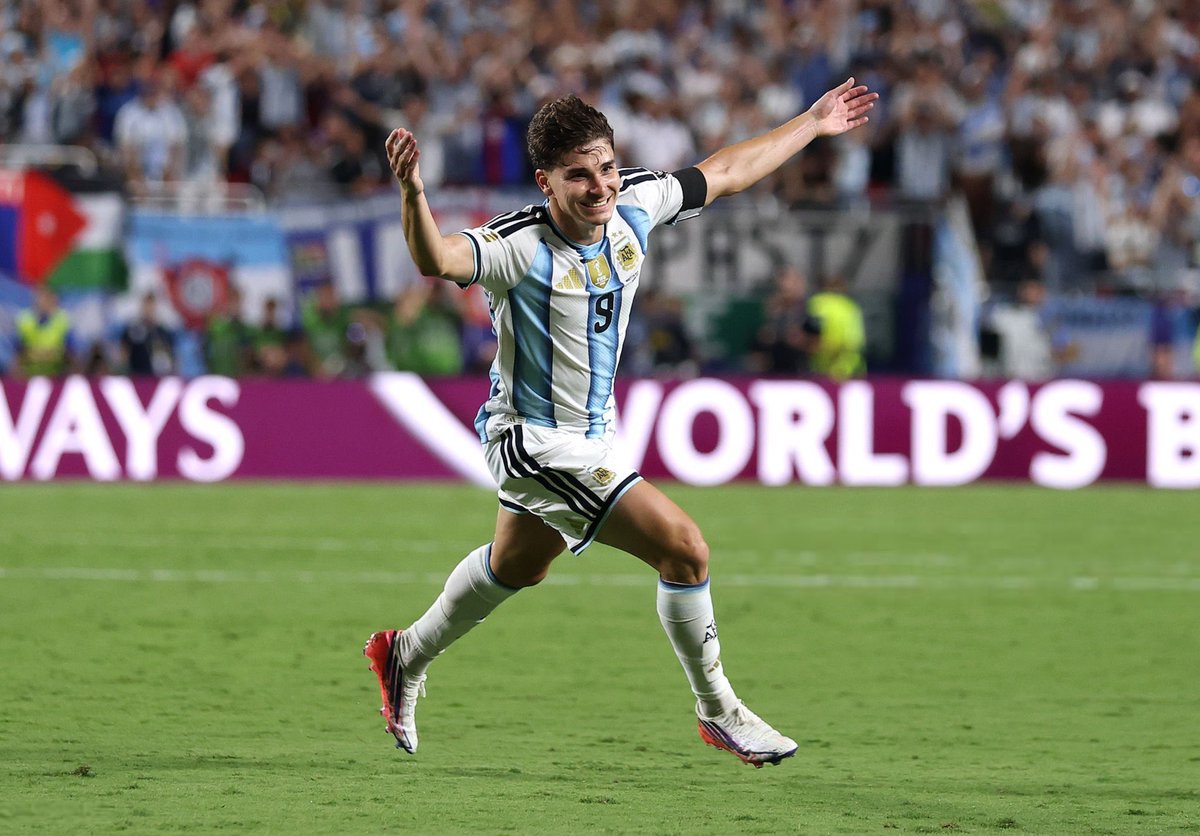 mernuel_'s tweet photo. TE AMO PARA TODA LA VIDA JULIAN

EL MEJOR 9 DEL MUNDO

GRACIAS POR TANTO ANIMAL https://t.co/DKqG1NdKzc