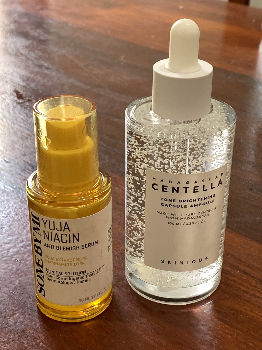 bibimbap_qq's tweet photo. 📎 skin1004 brightening ampoule, https://t.co/F6G60d6cA6

📎 SBM yuja niacin blemish serum, https://t.co/yq1vGmdpcl

2 serum ini GONG nya🥇, pakai ini bekas jerawat ku yang kehitaman  lama lama memudar👏🏻

Cepet meresap &amp; aman untuk kulit ku yang normal to dry 💯 https://t.co/gYTvQLGQjC