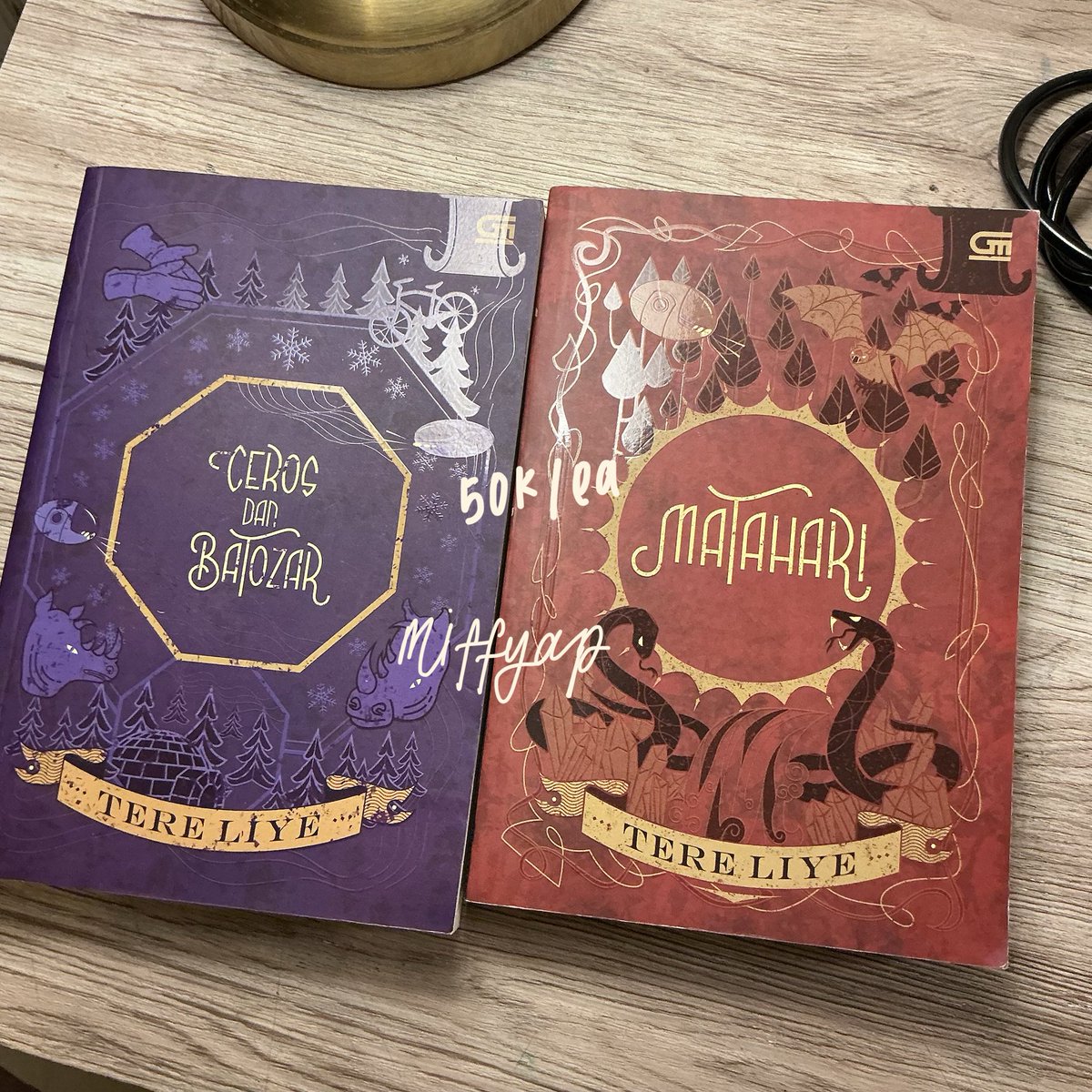 miffyap's tweet photo. hi! 🙋🏻‍♀️ aku mau jual buku-buku akuuu. bisa 🍊 yesyes, dm for details yaaa ^___^
wts bumi, bulan, matahari, bintang, ceros dan batozar tere liye https://t.co/mEWeMrPTOo