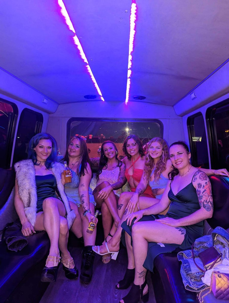 ronniedohertyy's tweet photo. Can we run it back ladies? ππ°ππ
#girlstrip #birthdaybehaviour #saturdaysareforthegirls #stripclub #throwback https://t.co/anRkND3gvT