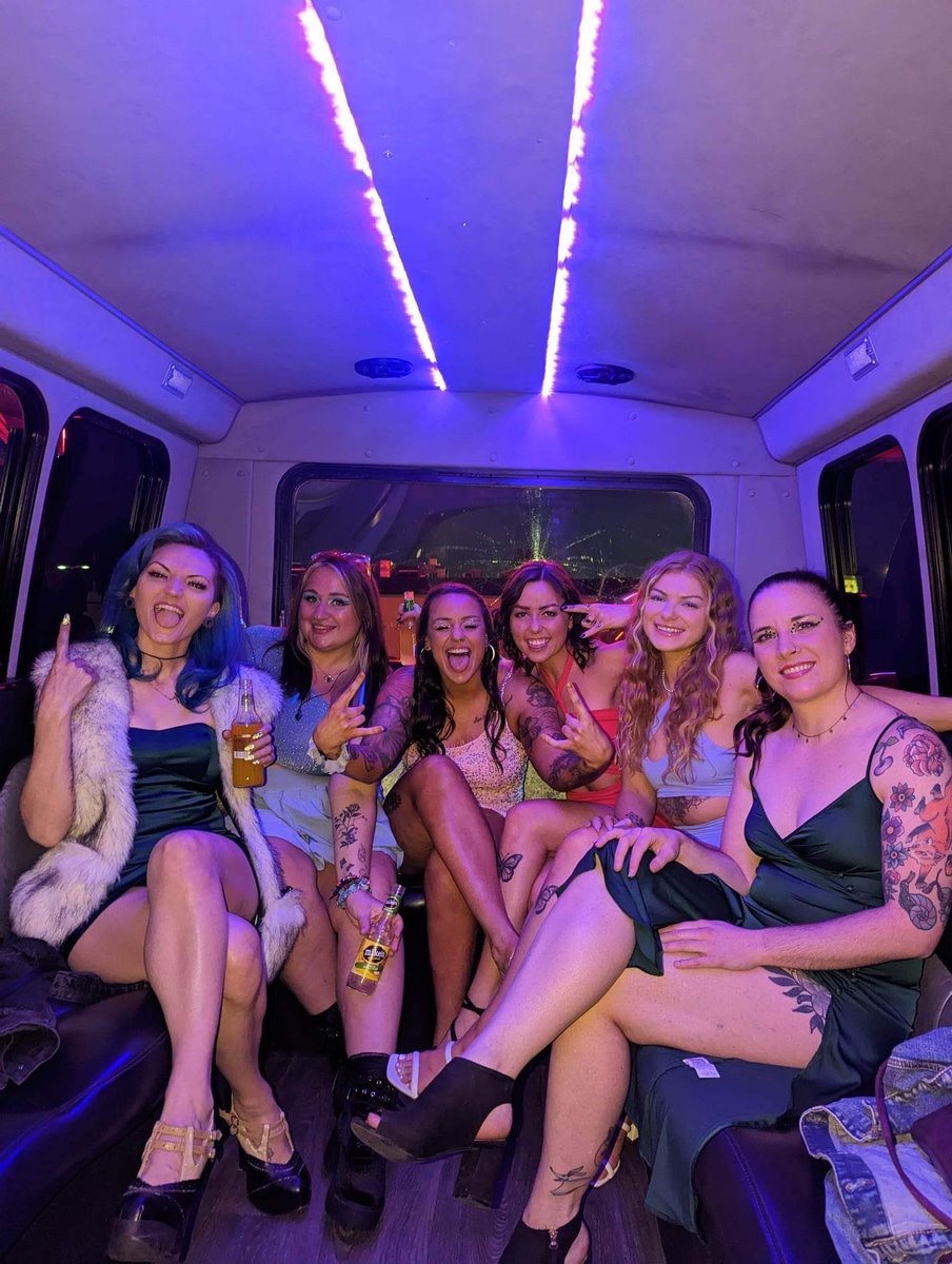 ronniedohertyy's tweet photo. Can we run it back ladies? ππ°ππ
#girlstrip #birthdaybehaviour #saturdaysareforthegirls #stripclub #throwback https://t.co/anRkND3gvT