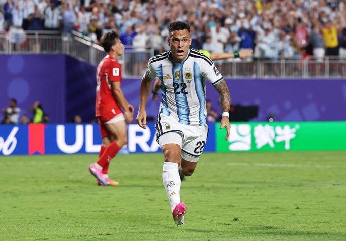 Unfortinerodice's tweet photo. QUERÍAN GOLES DE LOS 9? AHI TIENEN GOLES DE LOS 9 https://t.co/pzwTJ3tJqw
