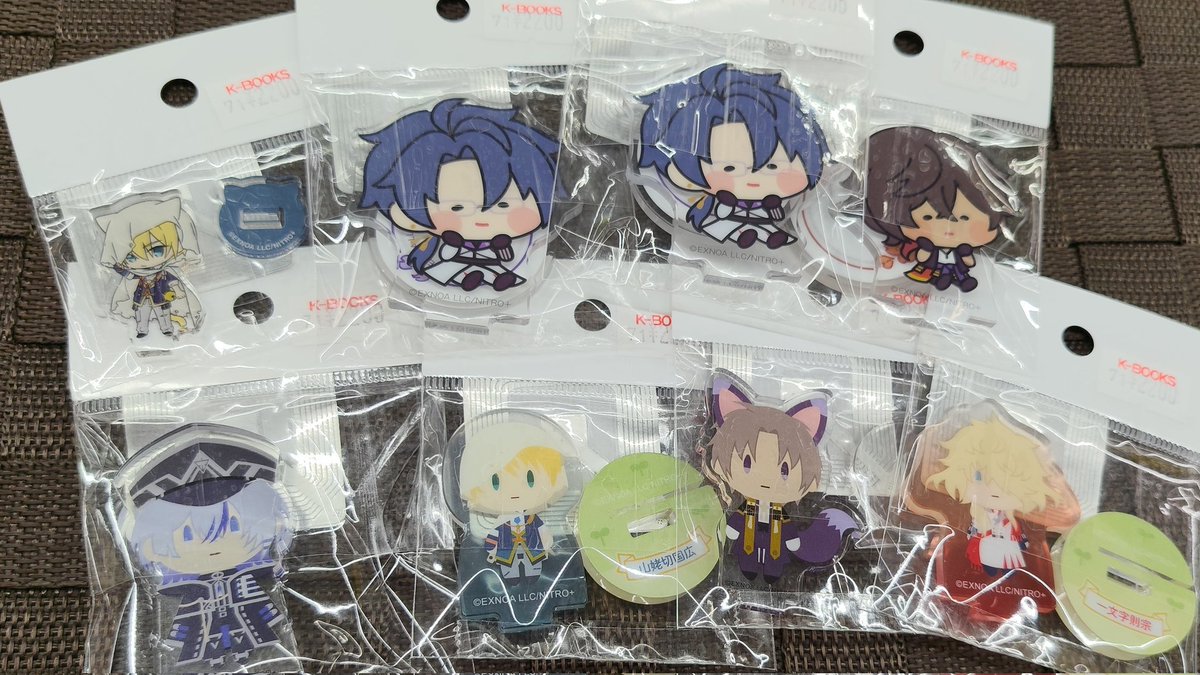 入荷情報〰️ 『刀剣乱舞』 お守り風アクリルストラップ・アクスタなど