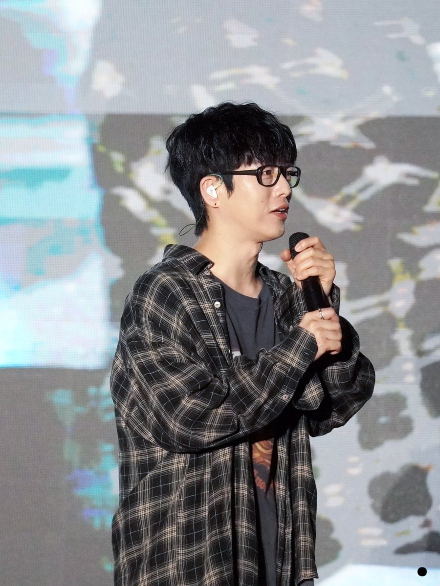GKST_dot's tweet photo. 260712 스테이지하남
#국카스텐 #하현우 https://t.co/i4ywUlzJQs