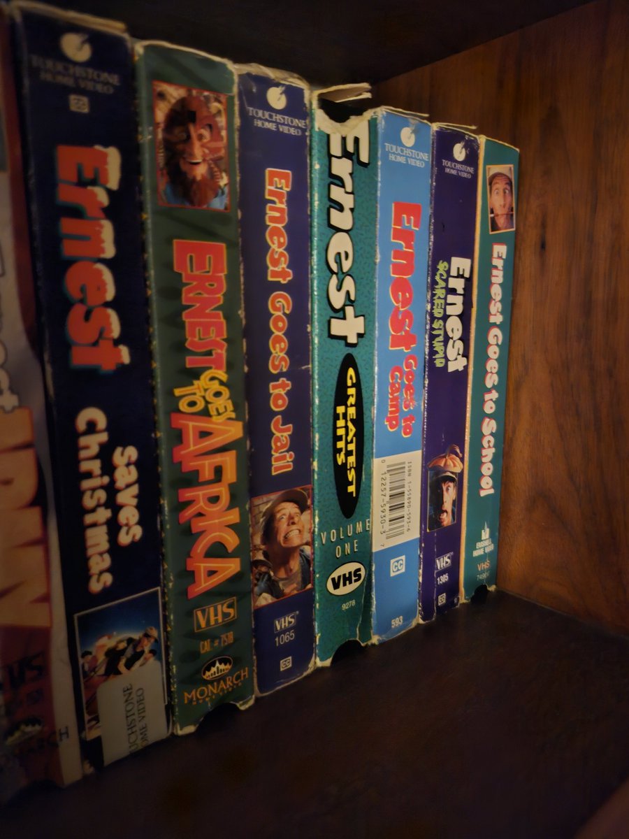 skettitteks's tweet photo. @jimvarneybook I threw my little 20 bucks proudly into the campaign way back in what, 2019? And I will gladly wait for a polished product. I loved your book! Jim means a lot to me, so thank you for carrying the torch for us fans. My beat up childhood tapes still sit proudly on my shelf. Love. https://t.co/FNqJmAkxSc
