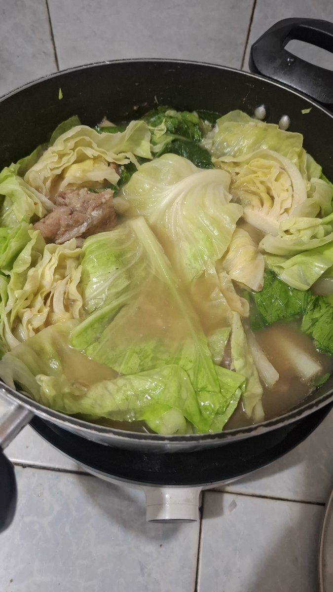 moojieeee's tweet photo. happy lunchie #cookingina https://t.co/uYnyEJ9lJQ