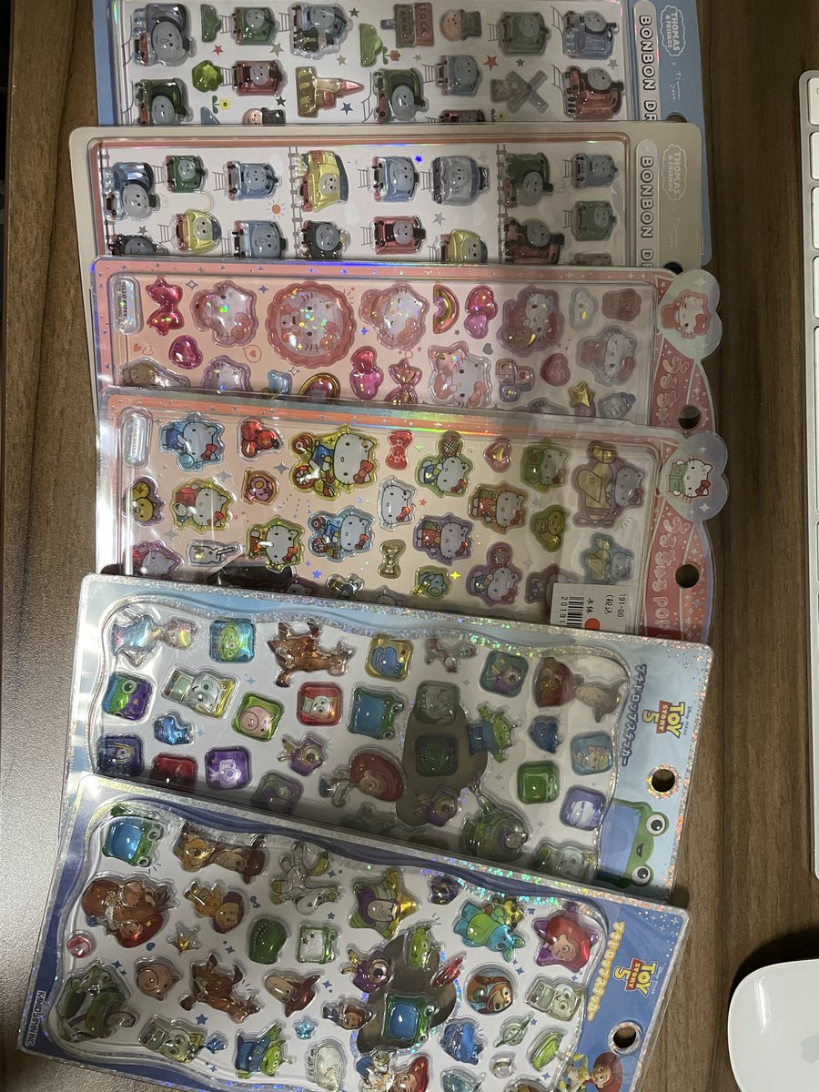 bbbarro11's tweet photo. シール 交換
【譲】画像のもの
【求】未所持シール（ボンドロ プチドロ うるちゅる）
郵送交換希望です。未所持多数のため、気軽にどなた様もお声かけください🌷✨
求→水族館系・パウパト黄色台紙・ノンタンオレンジ台紙・コジコジなどなんでも検討いたします◎ https://t.co/DEE7PzACLz