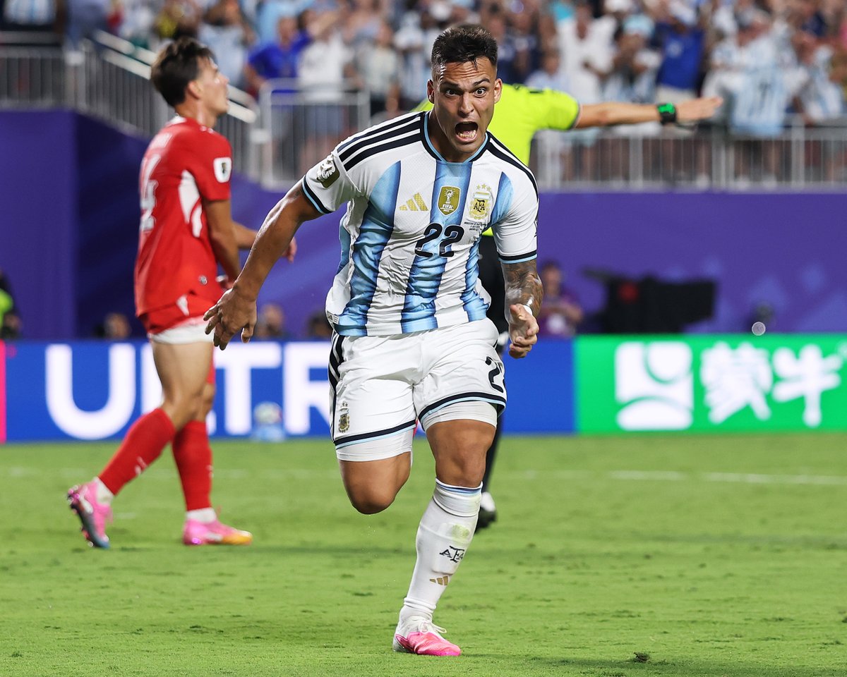 GoalJP_Official's tweet photo. 🇦🇷 延長戦の末、アルゼンチンがベスト4！🔥

退場者を出し10人となったスイスに、1-1のまま延長戦に持ち込まれるも、112分にフリアン・アルバレスがスーパーゴール！

120+1分にはカウンターからラウタロ・マルティネスがダメ押し弾！準決勝でイングランドと対戦！

アルゼンチン 3-1 スイス https://t.co/gvwPHHDHkd