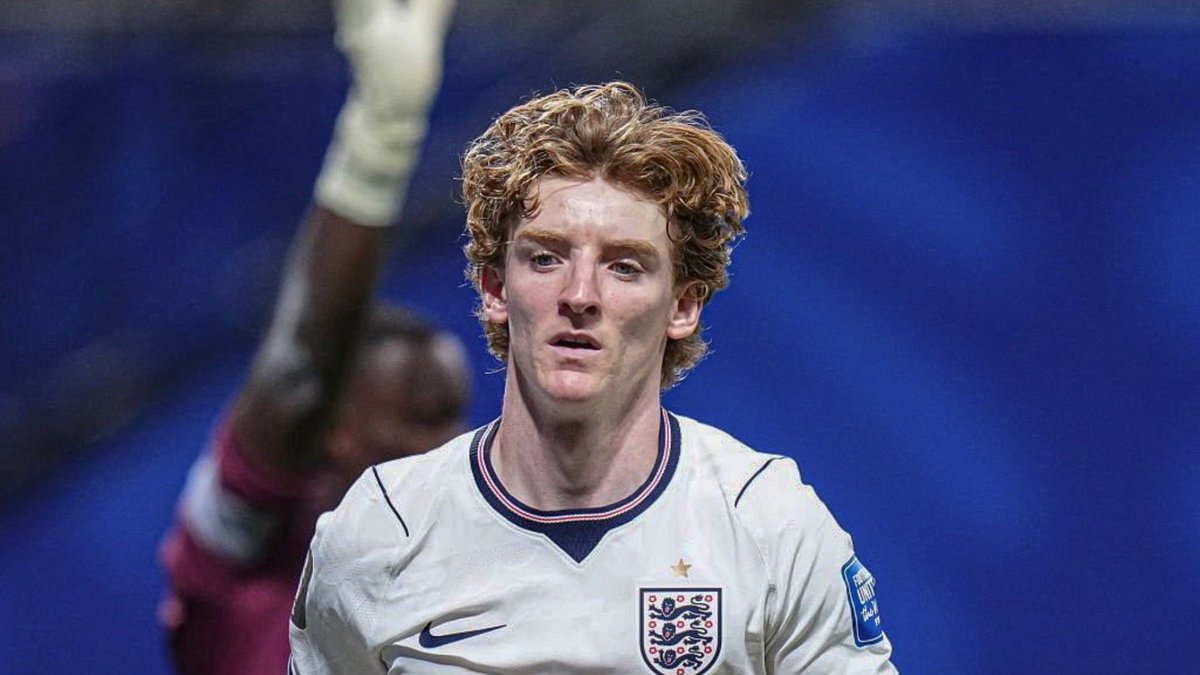 ActuBarca___'s tweet photo. 🚨L'UN DE CES 4 SCÉNARIOS VA SE PRODUIRE : 

👉Anthony Gordon soulève la CDM avec l’Angleterre. 🏴󠁧󠁢󠁥󠁮󠁧󠁿

👉Yamal, Cubarsi, Pedri, Gavi, Olmo, Eric Garcia, Joan Garcia et Ferran remportent leur première CDM. 🇪🇸

👉Koundé est champion du Monde.🇫🇷

👉La Pulga réalise le Back-to-back. 🐐 https://t.co/BBMNUswB7T