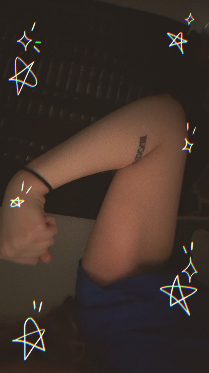 baphoemets's tweet photo. New to #lesbiantwt !
- My name is Jade
- i’m 24
- i’m femme presenting
- i love thick women 🧎🏻‍♀️😋🤤
- i love gaming, reading, and doomscrolling on tiktok
- i lift and am working on my body

#wlw #lesbian #lgbt #wuhluhwuh https://t.co/ji6IMcV9uw