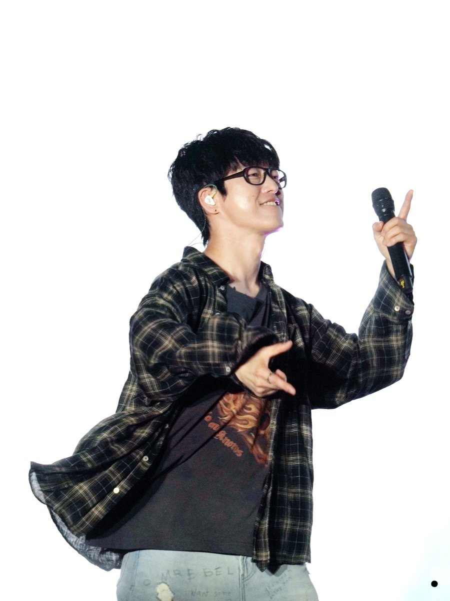 GKST_dot's tweet photo. 260712 스테이지하남
#국카스텐 #하현우 https://t.co/ZgF6hZaFPj
