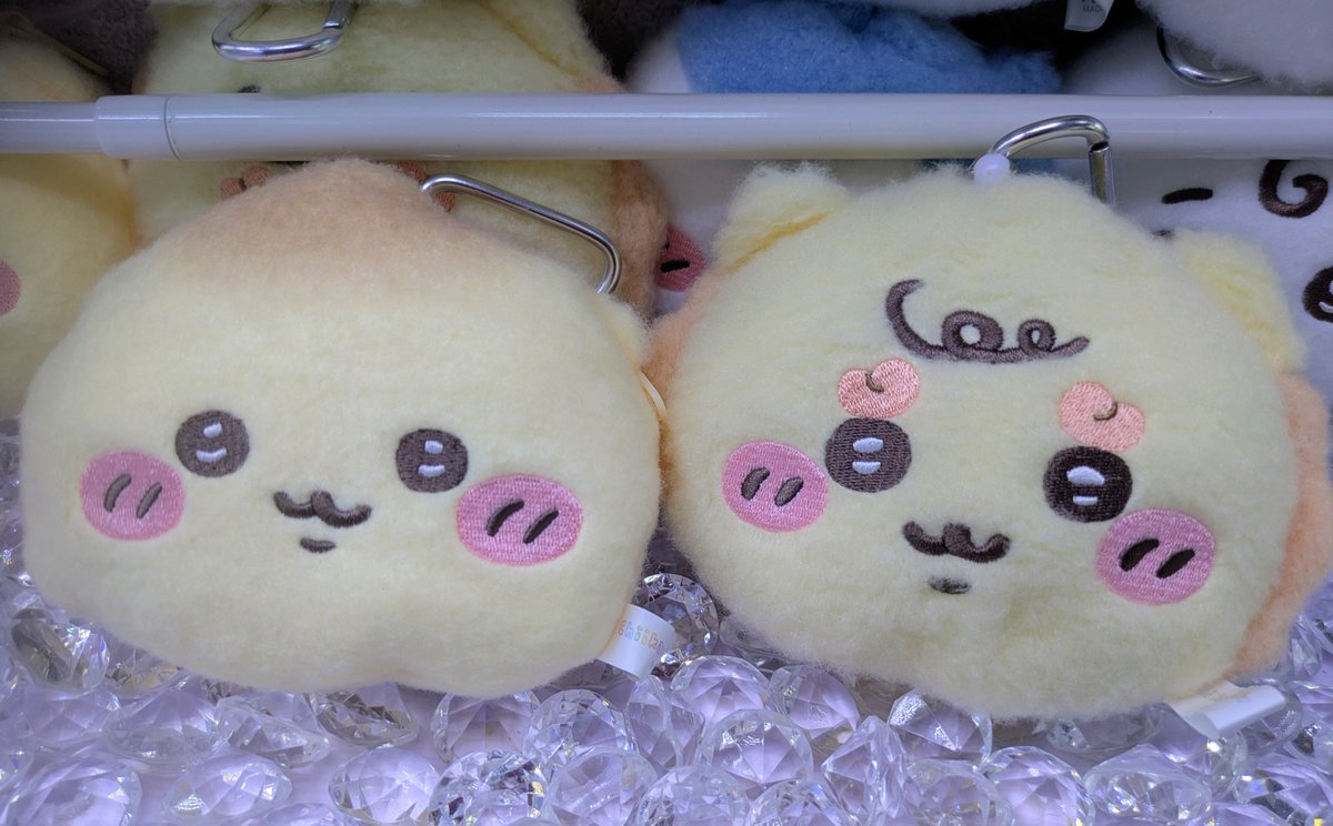 pt_hakodate's tweet photo. 【最新景品入荷情報✨】 
#ピーターパンと仲間たち 函館店にChiikawaBabyぬいぐるみパスケースポーチ①が新登場❗
大人気の #ChiikawaBaby シリーズから、触り心地バツグンのふわふわポーチが出ました💞
赤ちゃんになった #ちいかわ や #ハチワレ がCute(❁´◡`❁)
 #函館市 #プライズ #ゲームセンター https://t.co/pQALIhLIM5