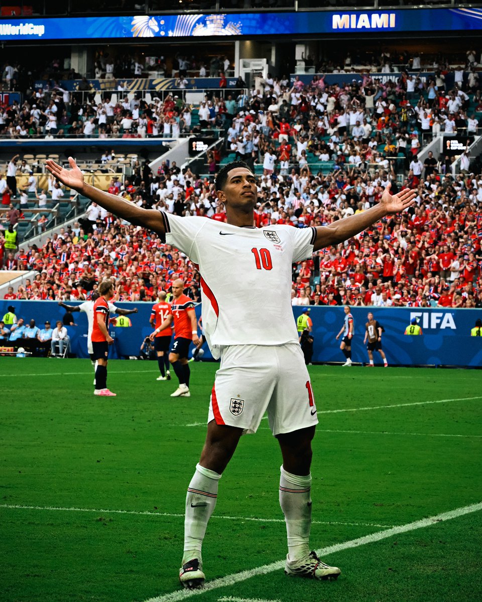 MickelSH_'s tweet photo. Salvar el futbol depende de ti, Jude. https://t.co/9ai5HnfZdx