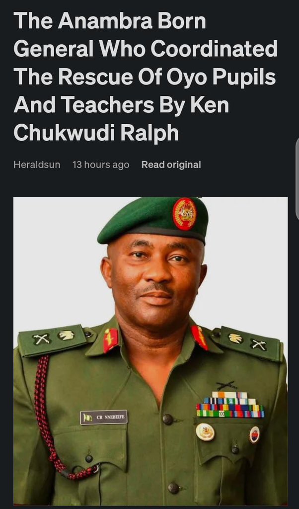 TheSeer007's tweet photo. An Igbo man Saved Yoruba kids👇🏾
Major General Chinedu Ralph Nnebeife is the General Officer Commanding, GOC, 2 Division of the Nigerian Army Ibadan, Oyo State. The general coordinated the successful rescue of the 44 Oyo school pupils and their teachers. https://t.co/ULaA0Iz6Qt