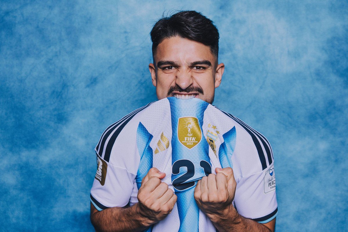 Jonimartinez96's tweet photo. Flaco querido, te alcanzó con 10 minutos para asistir y demostrar que mereces más minutos. A semifinales 🇦🇷 https://t.co/EbhHwGFD2g