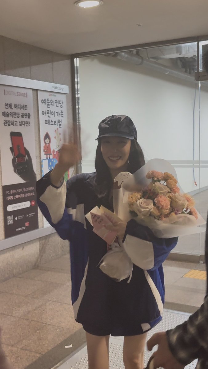 Mayurism123's tweet photo. パニちゃん幸せオーラぷんぷん漂っていて本当に可愛かった🥰お裾分けしてもらった気分←
先月社畜で大変なことになっていたからすっごく元気もらえた😇💕（笑） https://t.co/8HfZOdPe9F