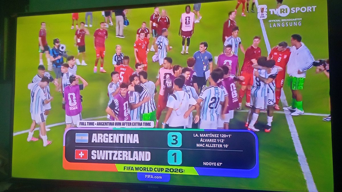 Sweetermatchaa's tweet photo. Kepikiran final kalo Argentina lawan Spanyol bingung gw🤣 https://t.co/qB0bBPSf74