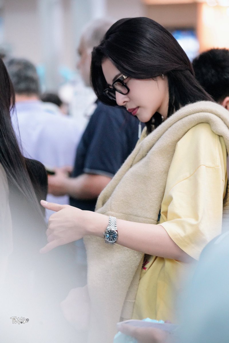 fayebrasilofc's tweet photo. É hora de voltar para casa! ✈️

Faye está no aeroporto de Ho Chi Minh City, no Vietnã, onde embarca para retornar a Bangkok.

Desejamos um ótimo voo para ela e toda a equipe. 💛

Bom descanso, P’Faye! 🌻

📷 TAMK via X

 #FayePeraya 
#ฝ้ายพีรญา https://t.co/FoqAYUotUT
