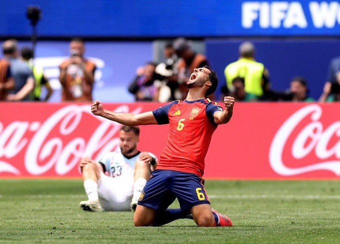 FaktaSepakbola's tweet photo. Empat tim terbaik tersisa di Piala Dunia 2026. 🏆

🇫🇷 Prancis 🆚 Spanyol 🇪🇸
🏴󠁧󠁢󠁥󠁮󠁧󠁿 Inggris 🆚 Argentina 🇦🇷

Empat mantan juara dunia. Dua tiket menuju final. Menurut kalian, siapa yang bakal keluar sebagai juara?

#FIFAWorldCup https://t.co/TKOn04ba0I