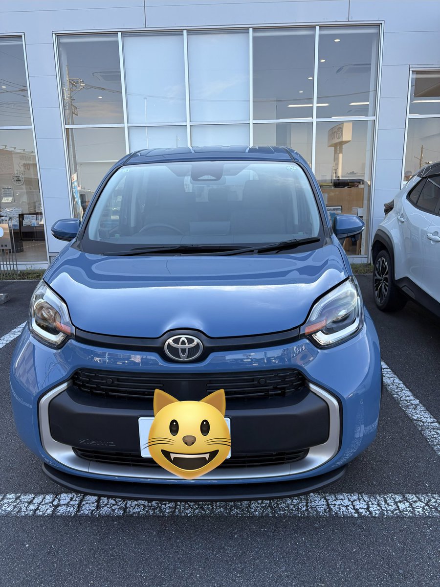 rila_1012's tweet photo. 3日程前に車を購入しました🚗
色は　ブルー💙一択ですね😄 https://t.co/KvROP4xssa