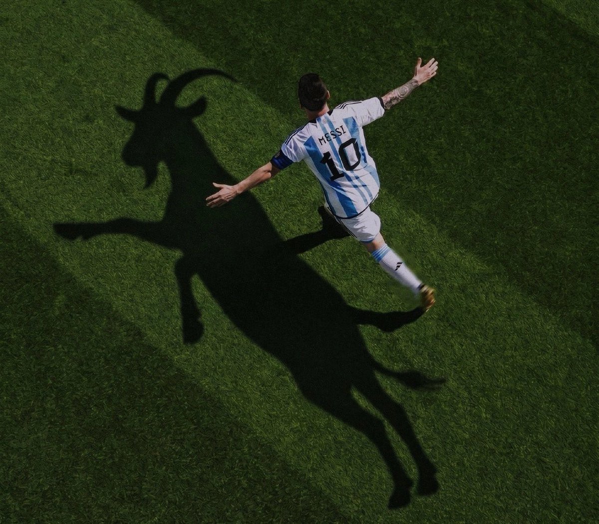 mohfahd2014's tweet photo. الشوالي يقول اعذروني الارجنتين هي ميسي 
وانا اقول اعذرني كاس العالم هو ميسي https://t.co/L2sMuw0BbZ