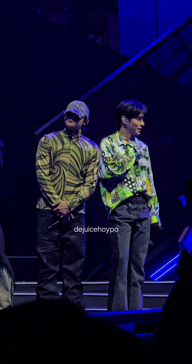 dejuicehoypo's tweet photo. justin with the other members 🫶

choose your favorite justin ship na lang siguro 'to haha (vid sa pinunso di ko mascreenshot ang bilis)

#pinunso #kentin #jahstell #joshtin 
SB19 HEADLINES OPM CON
@SB19Official #SB19
#SB19ForAllGenerations https://t.co/uHfVUe4q3S