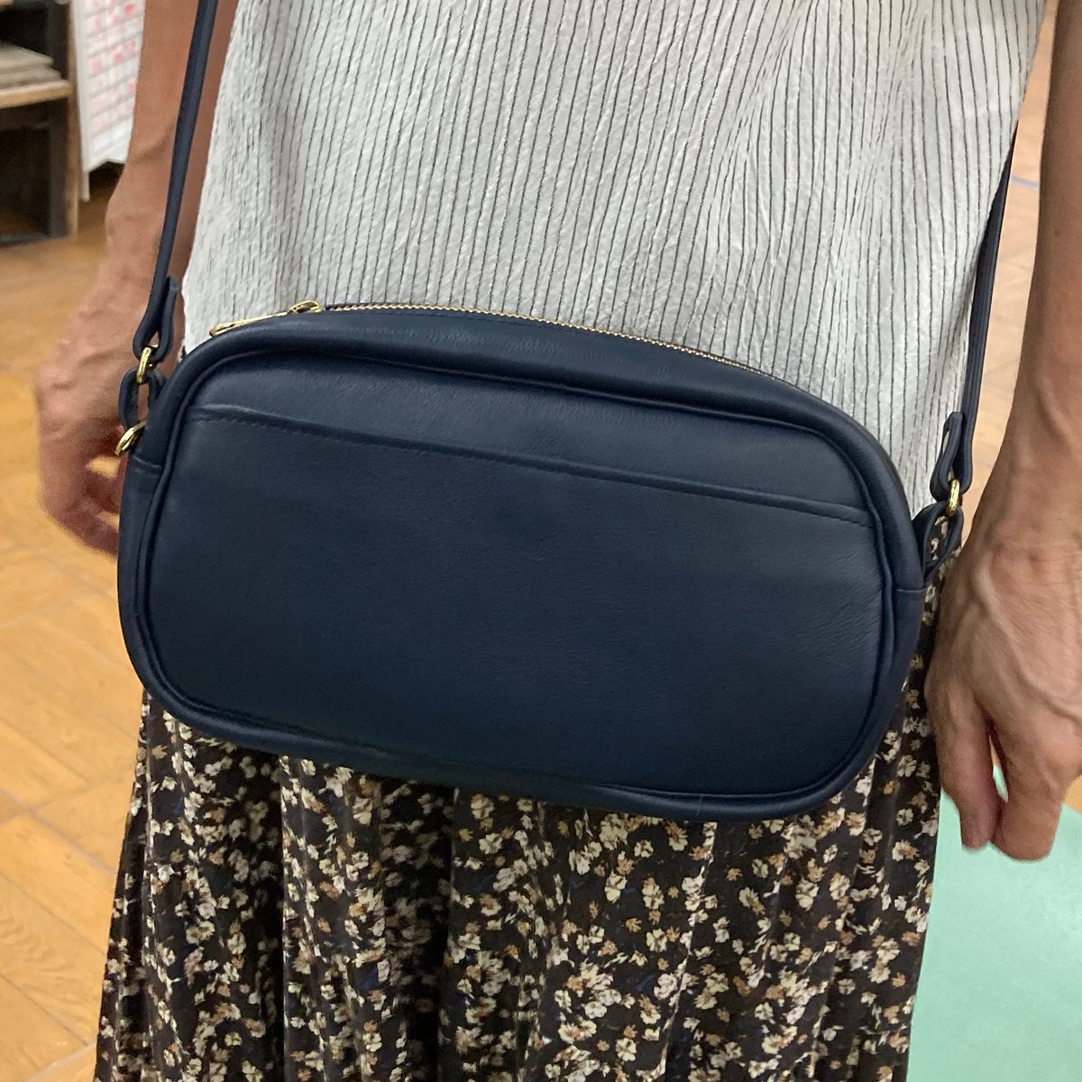 WizardLeather's tweet photo. 【生徒さんの作品】
ホームセンターのジョイフルホンダ瑞穂店でも教室を開講しています。
写真はショルダーバッグを完成させた生徒さん👍
#生徒募集中 https://t.co/zmkABaU0jl