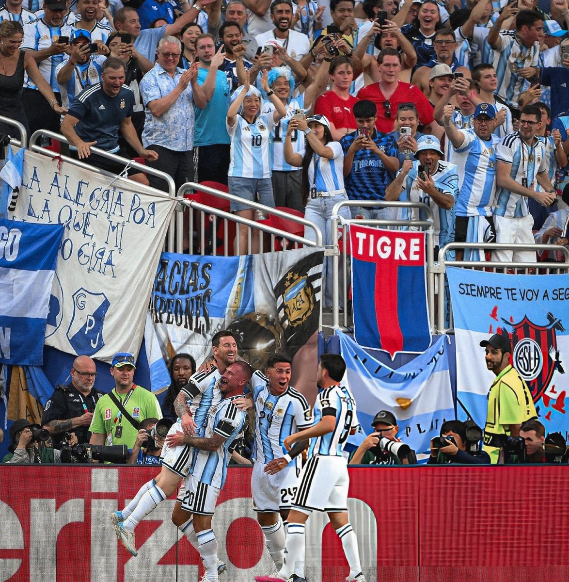 catigreoficial's tweet photo. ¡SEMIFINALISTAS! 🇦🇷🐯❤️ https://t.co/JQvnOcgud0