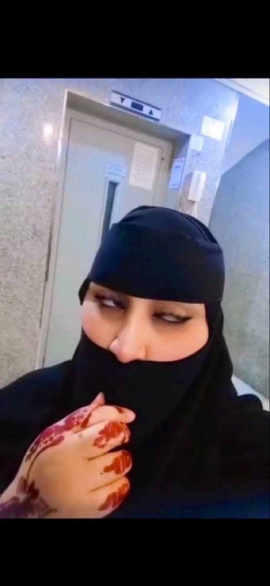 pukidw's tweet photo. اختك لبقت عليها في الشارع وسوت شريفه وماحست بش�� بس وصلت البيت هذا وضعها القحبه https://t.co/sUU5r90NXj