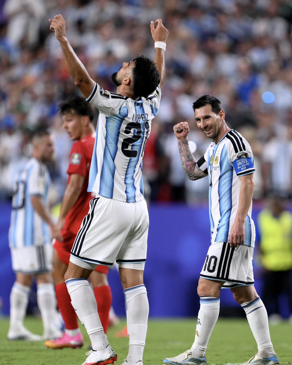 Complex's tweet photo. One win closer to the dream 🇦🇷 🏆

[📸: via/ GettyImages] https://t.co/wEKmf522S1