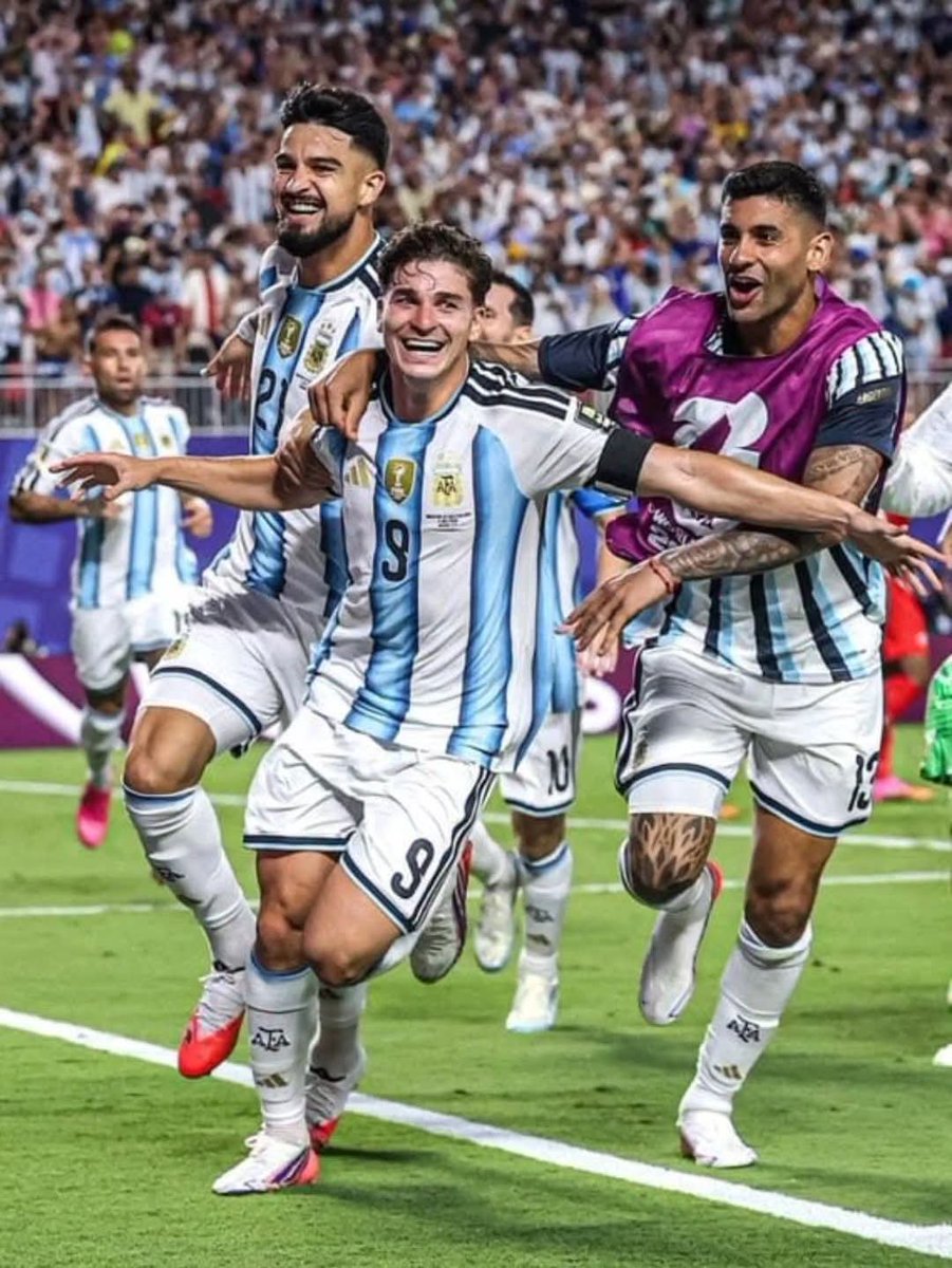 ShirlySySy's tweet photo. Vamos ARGENTINA!!!!! https://t.co/rswnHHzE9Q