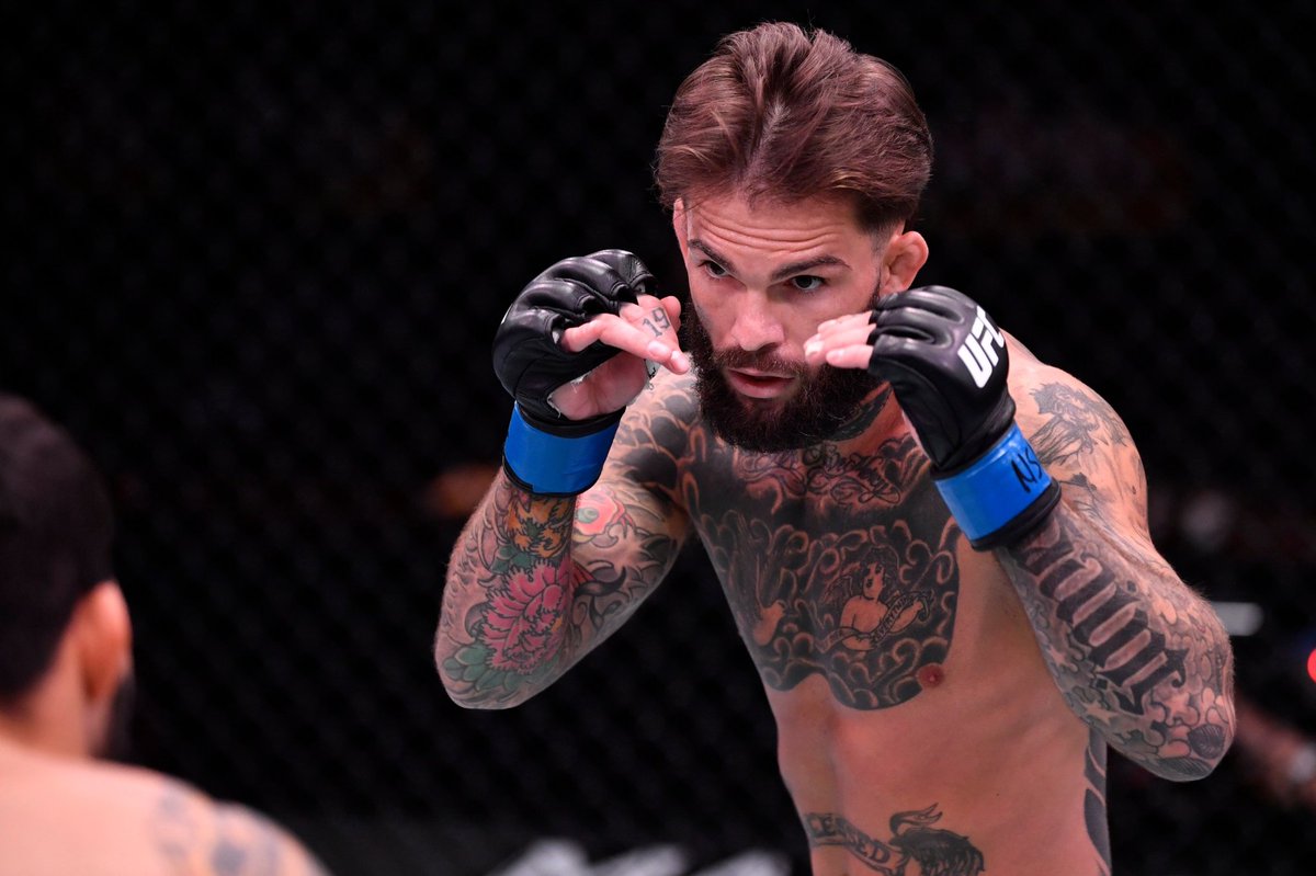 AngryAlienNews's tweet photo. We've seen it before with Cody Garbrandt as well... The cursed haircut strikes again and again.... #UFC #UFC329 https://t.co/OdoTGJzPcu