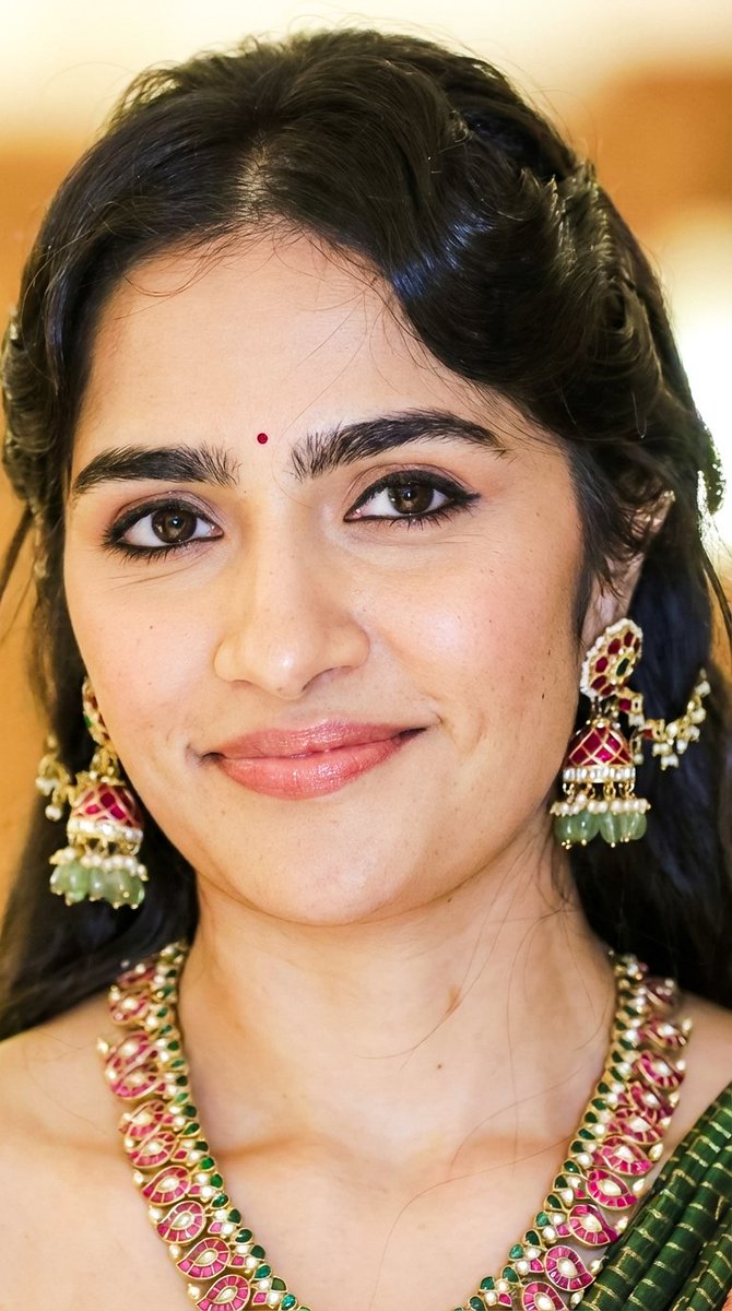 UHQ_TWEETS's tweet photo. Rukmini Vasanth 🌸 https://t.co/jraqkuGHAB