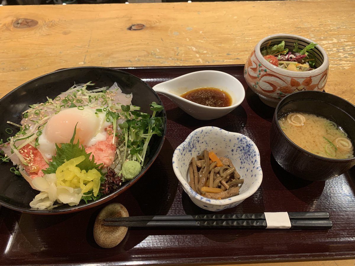 tomohisa_himit's tweet photo. アツムさんにすごく美味しいご飯連れて行っていただきました。
仕事のことについて色々とアドバイスいただけてめちゃくちゃ優しい先輩です☺️
@noel_12070205 https://t.co/j9AQgeme8j