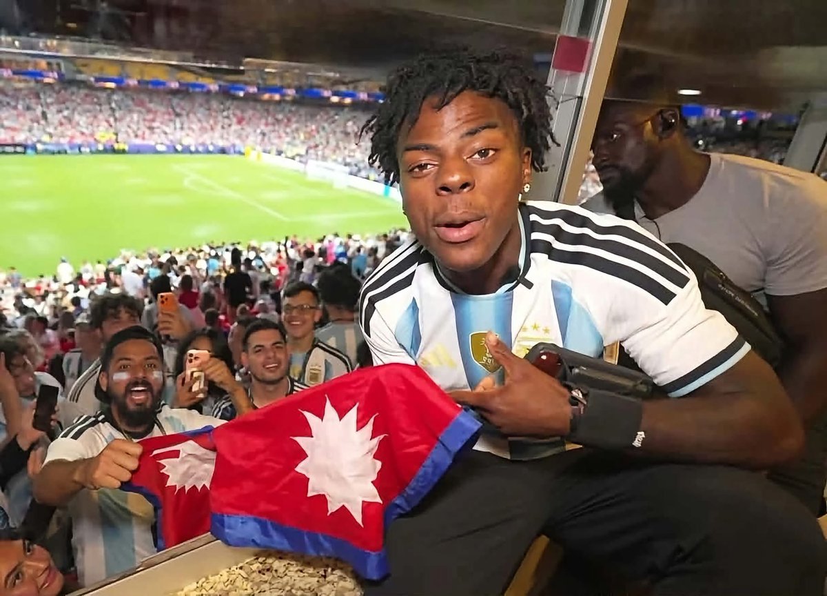 RONBupdates's tweet photo. Popular YouTuber IShowSpeed as seen with Nepal flag during the ongoing of World Cup match &amp; is interested to visit Nepal. ❤️🇳🇵 #PromoteNepal https://t.co/CapEwBldou