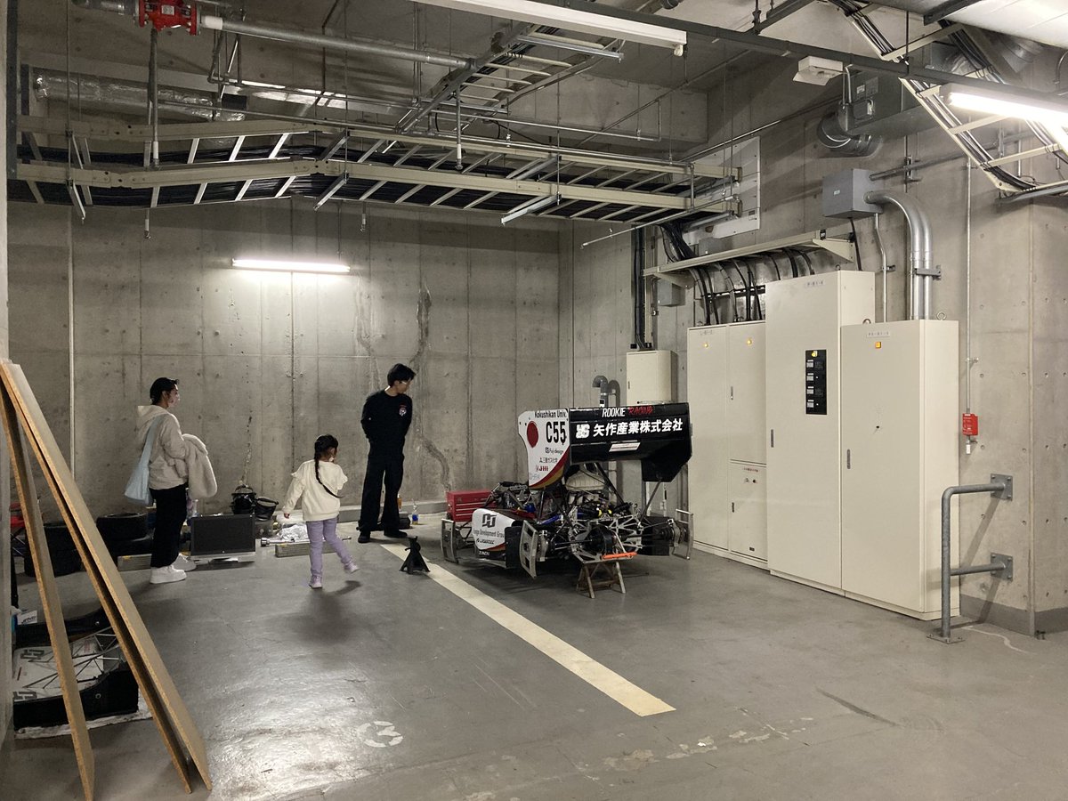 LenIto_kmc's tweet photo. 学エフの立ち上げで多分1番大変なのは、前例がないことを職員と交渉することじゃないかな
力がある教授がバックについてくれたり、学部や研究室と絡めたりすると大分楽になるかも
うちもFAの先生がいなくなってだいぶ苦労してる
幻の活動場所
↓ https://t.co/ISwBNktviy
