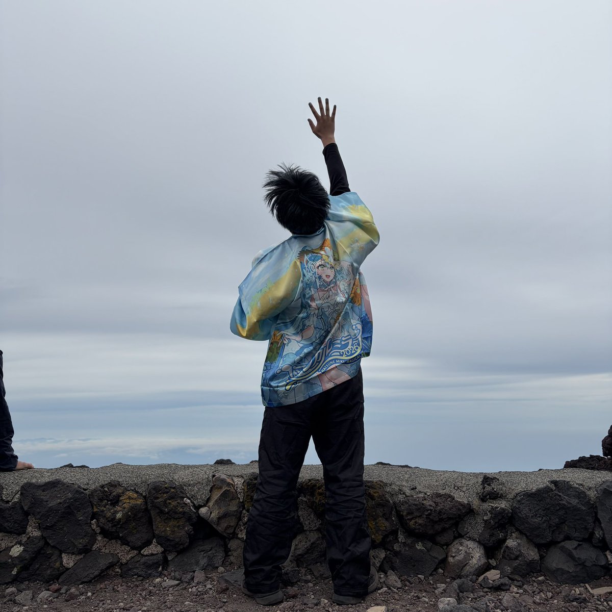 p_15_rin_ry's tweet photo. マジミラ浜松の開催に感謝を込めて

 空 に 免 じ て (曇り空)(標高3,710km) https://t.co/dN4SmVABvb