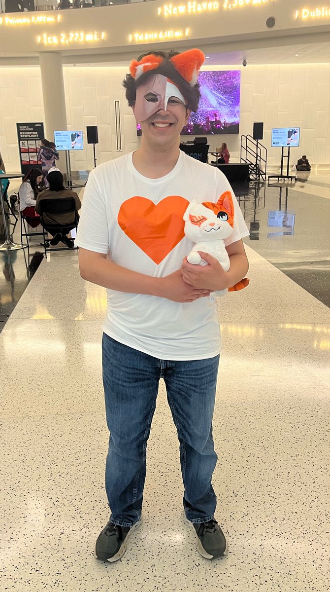 Fleetcats's tweet photo. the only thing related to warrior cats at Florida Supercon was ME (pleeeeease I want to buy wc merch)
#floridasupercon #warriorcats #cosplay #brightheart https://t.co/2jjD2x7TXy