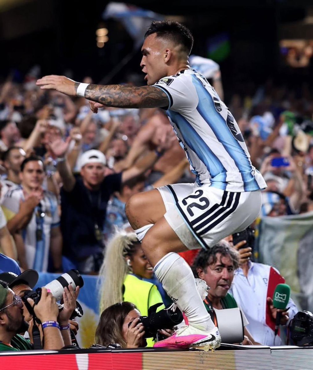 Racingclub_Pics's tweet photo. Y el que no confie se puede ir bien a la concha de su madre https://t.co/9TpdOG2LTN