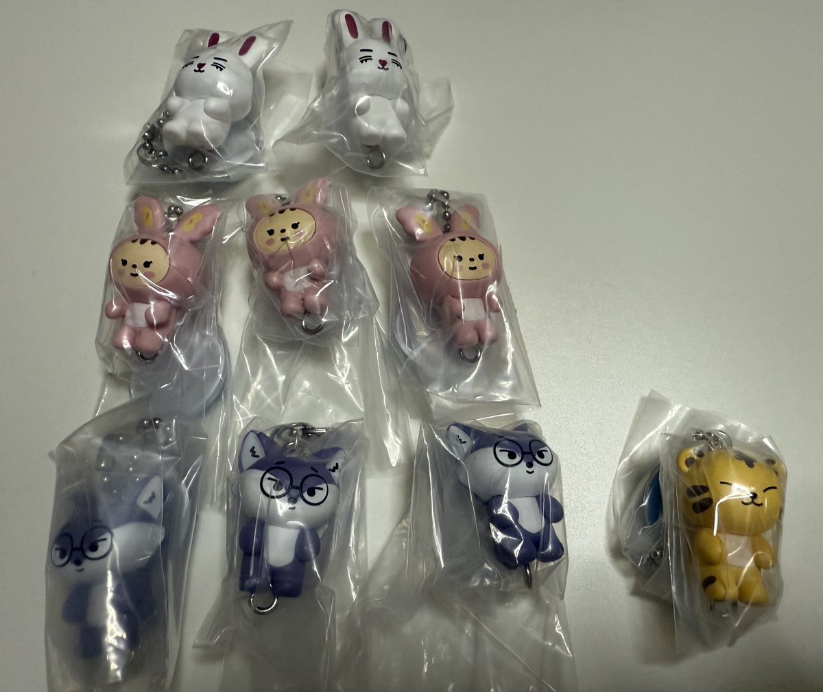 24shimar51's tweet photo. seventeen セブチminiteen ミニティーン つまんでつなげてマスコット ガチャ つまつな 交換 買取

譲:🍒⛓️2 🦀1 👼⛓️3  🐯⛓️1 🦊⛓️1🦀2
求:🍨ポプアガチャ　👼🍒🦊🐶
🍨ヘアピン、キーホルダーリング買取
同種🐶🍕⛓️🦀👼🦀(緩募)

大阪市内手渡し優先(複数郵送🙆‍♀️)
👼🍒🦊は複数交換など条件良い方優先 https://t.co/6NWqeUmzJU