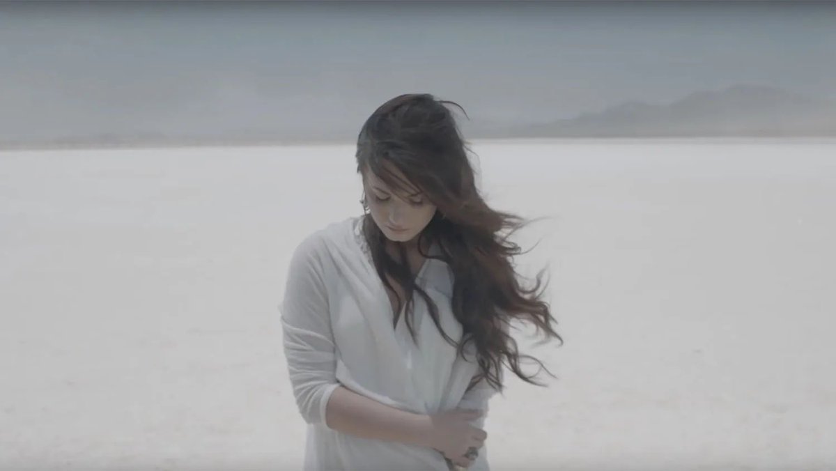 PopCrave's tweet photo. 15 years ago today, Demi Lovato released “Skyscraper.” https://t.co/QghbjHGaVk