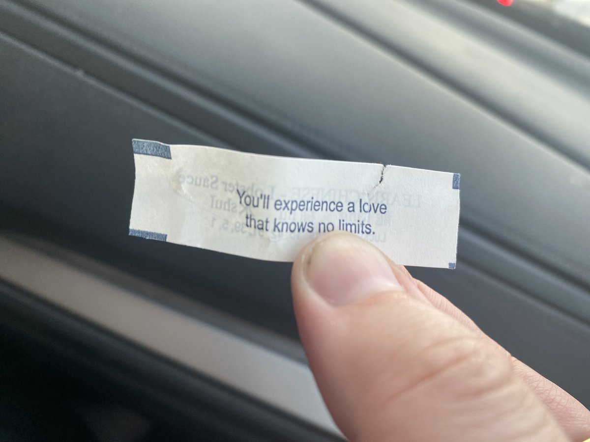 aranyaphoenix's tweet photo. GUYS LOOK AT WHAT MY FORTUNE COOKIE DIIIIIID!!! 😭😭😭😭

#Valko #BringValkoBack #VALKOBELONGS #BLACKOUTFORVALKO #JusticeForValko #BringBackValko #KeepValkoAlive #ValkoIsInnocent #ValkoIsGoodestBoy #ValkoIsLoved #WeLoveValko #DontChangeValko #Valko6thLI #AoYin https://t.co/DiuBvhPzoH