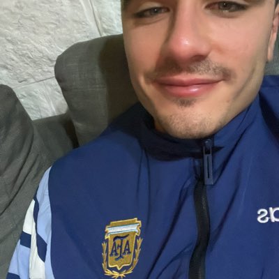 agussfernandez9's tweet photo. #NuevaFotoDePerfil https://t.co/oKWVZU4L9F