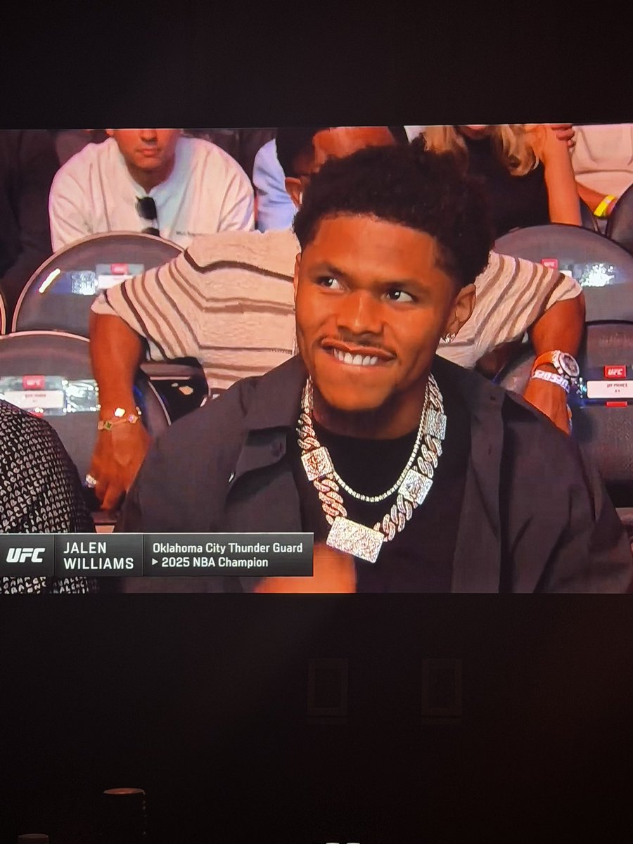 xDesignsForYou's tweet photo. Calling @ShakurStevenson Jalen Williams is hilarious lmaooo @ufc #ufc #shakurstevenson https://t.co/iMp24qtuJY