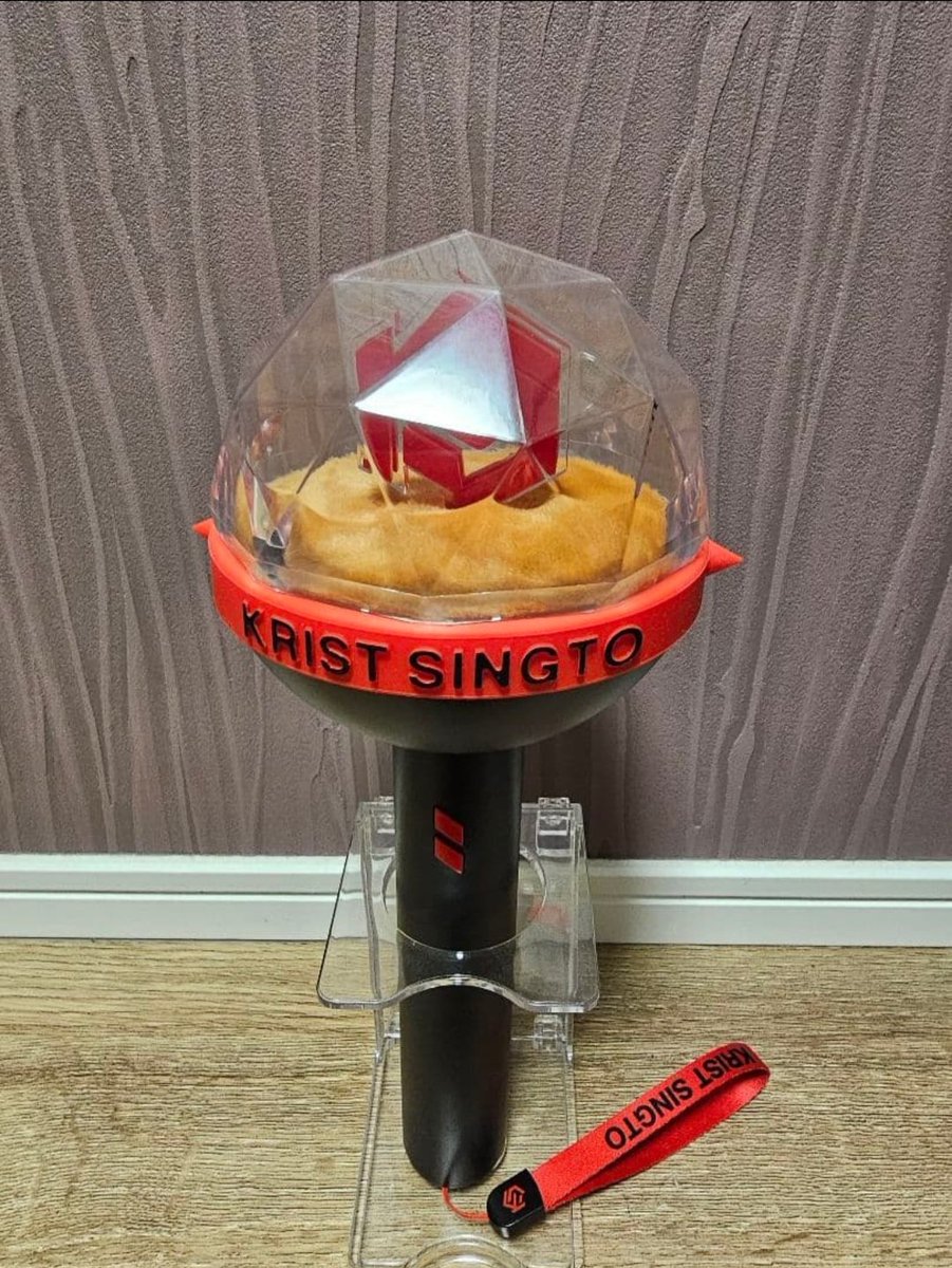 グッズ整理のため、お譲り先を探しております🙏 Krist Singto Official